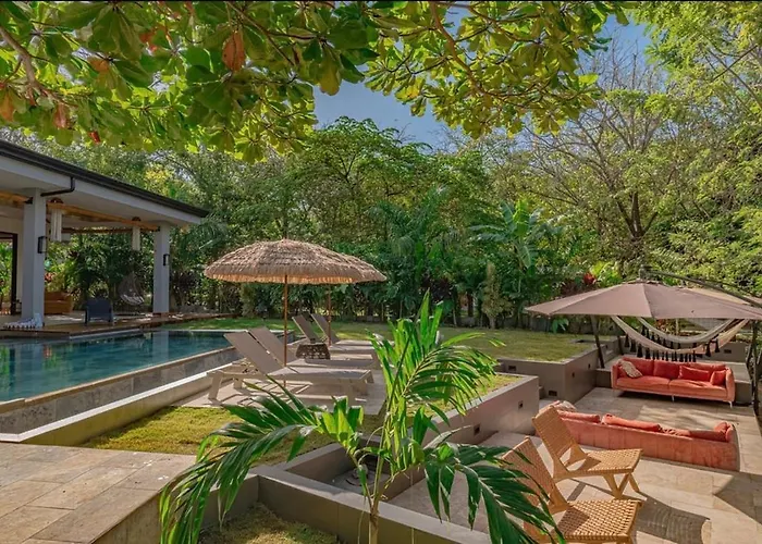 Casa Miyali Lakefront With Infinity Pool Tamarindo