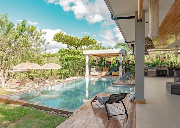 Casa Miyali Lakefront With Infinity Pool * Tamarindo