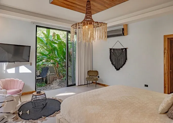 Casa Miyali Lakefront With Infinity Pool * Tamarindo