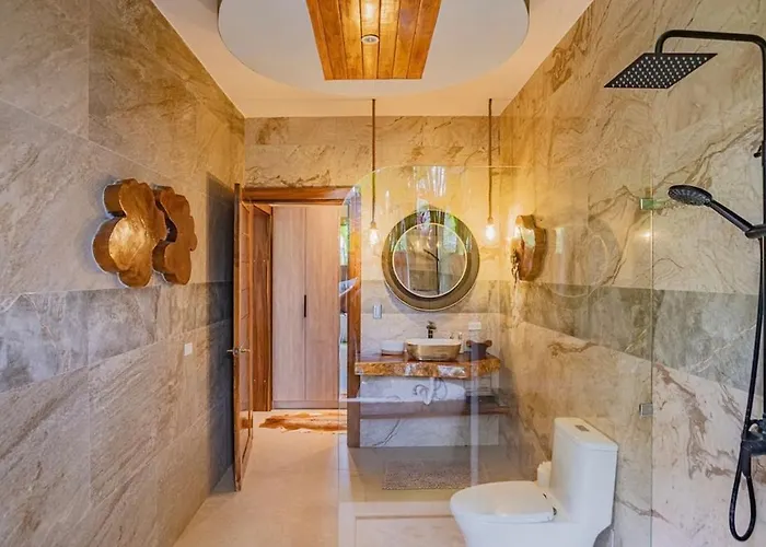 Casa Miyali Lakefront With Infinity Pool Tamarindo