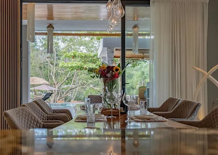 Casa Miyali Lakefront With Infinity Pool Tamarindo
