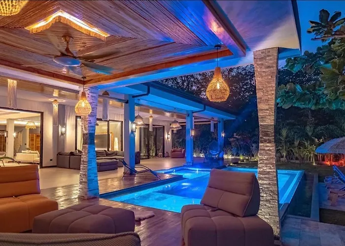 Casa Miyali Lakefront With Infinity Pool Tamarindo