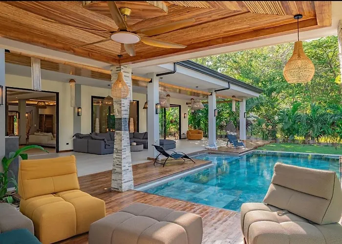 Casa Miyali Lakefront With Infinity Pool * Tamarindo